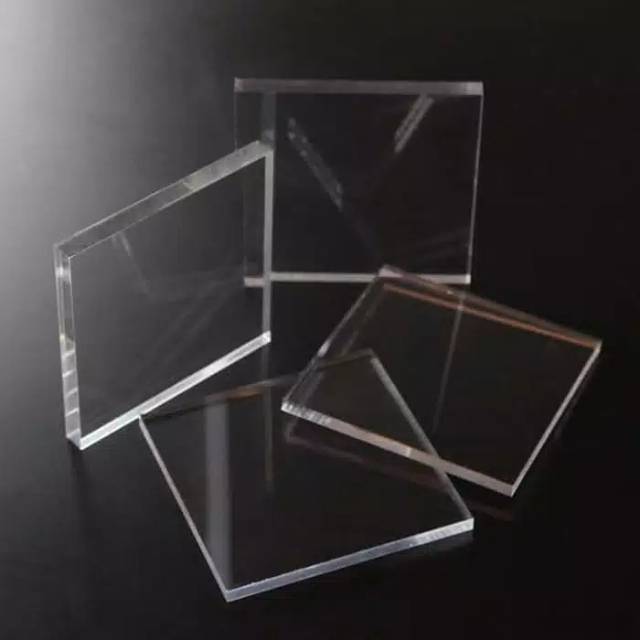

Akrilik Bening Lembaran 2mm size 30cmx40cm