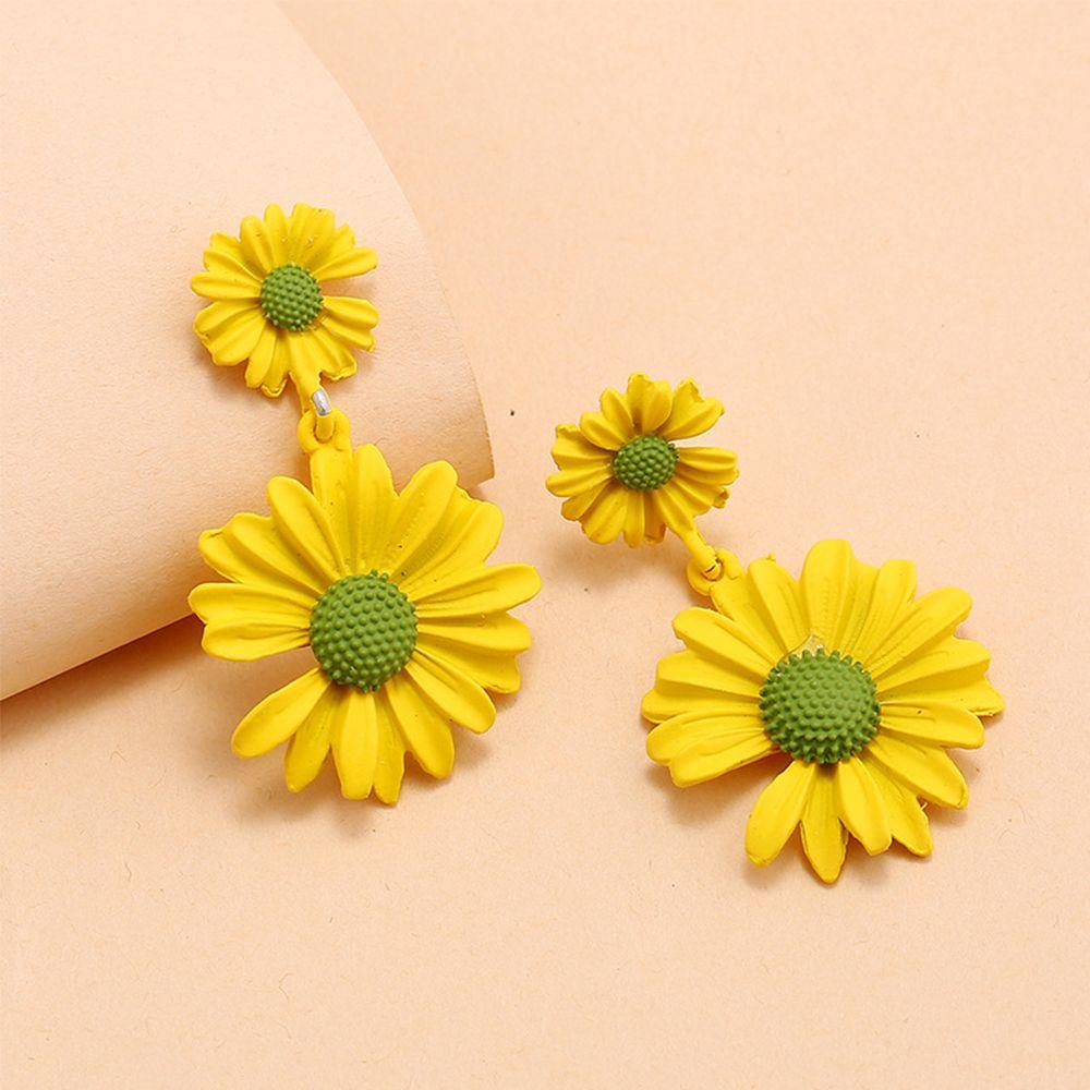 Anting Juntai Bentuk Bunga Daisy Warna-Warni Gaya Korea Untuk Wanita