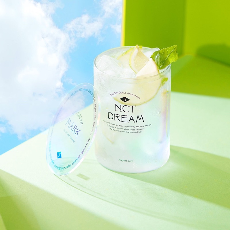 baca deskripsi  NCT DREAM ANNIVERSARY GOODS OFFICIAL FRAGNANCE CUP HOLOGRAM CHARM CATCHER AURORA