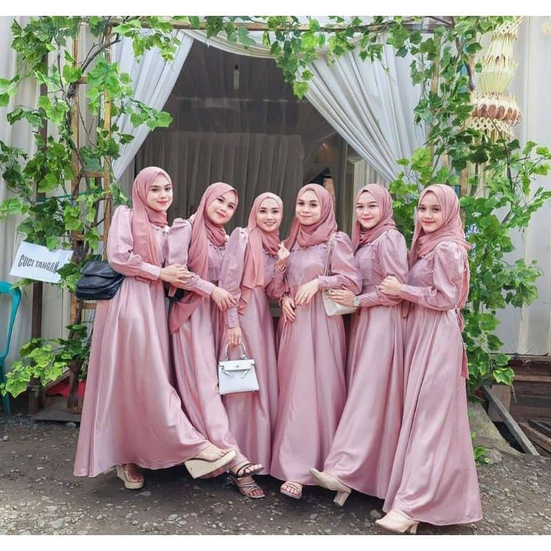 Paket Seragaman Bridesmaids/ Baju Nikah / Baju Wisuda / Seragaman keluarga