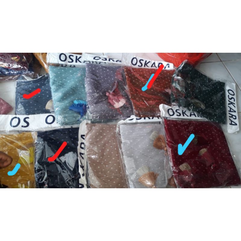 segi empat plisket polkadot jambul