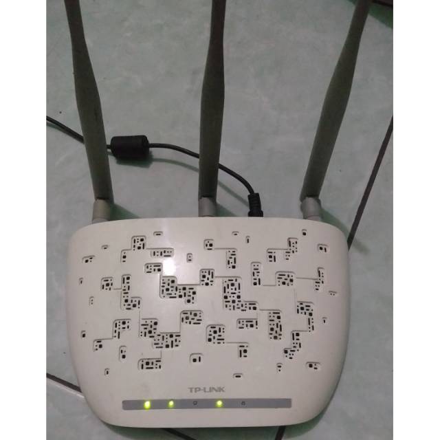 TP-LINK model TL -WA901ND +adaptor