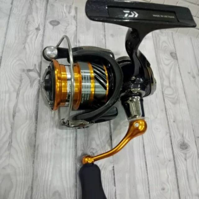 Reel Pancing Daiwa Revros LT1000-XH