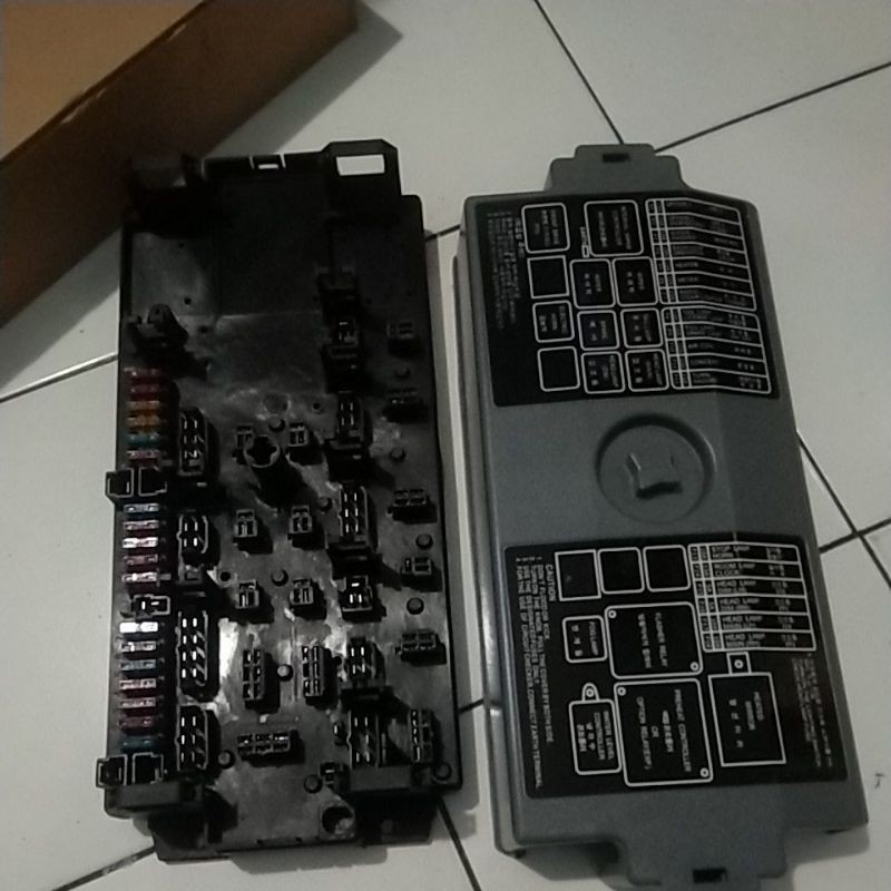 BOX SEKERING / FUSE BOX FUSO PS 190