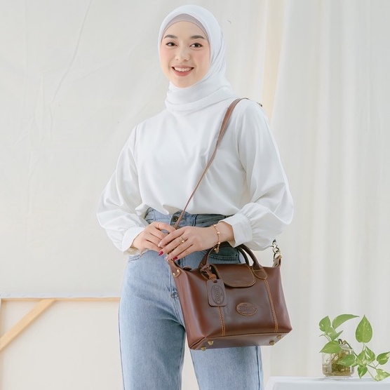 TAS WANITA HANDBAG KULIT SAPI ASLI LC /TAS SLEMPANG DAN TOP HENDEL/ FREE GRAVIR NAMA DI GANTUNGAN TAS