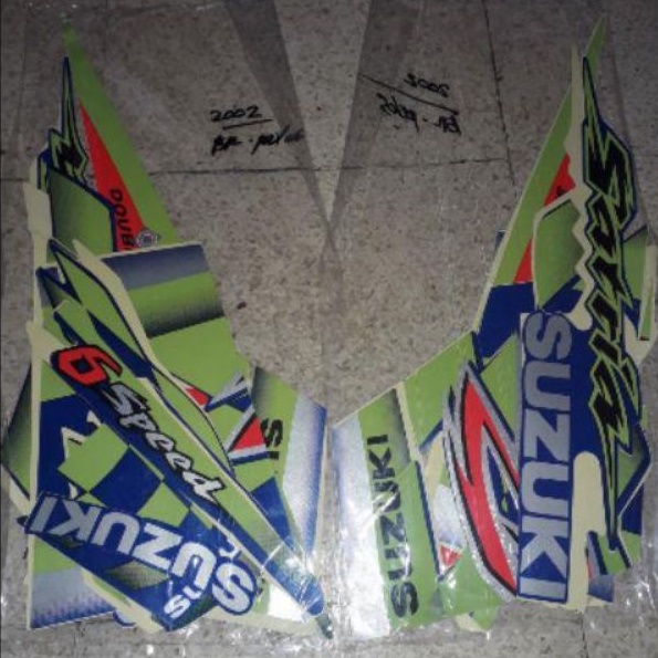 (siap kirim) striping sticker motor suzuki Satria R 120 Lumba 2002 Kenny Roberts