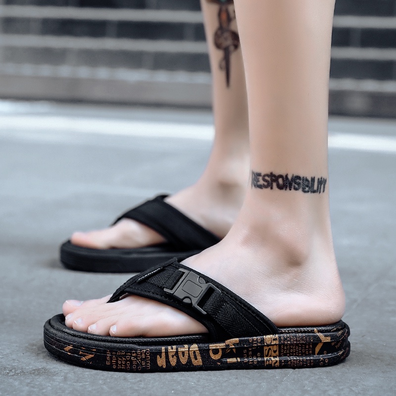 [COD + Kirim Hari ini] Sandal Gaya Jepang Terbaru Untuk Pria Sandal Jepit Dalam Ruangan Sandal Kasual Luar Ruangan Modern Sandal Pria Sandal Anak Laki-Laki Mode Impor Karet Berkualitas Tinggi, Non-Slip, Tahan Air, Tahan Aus Dan Bernapas