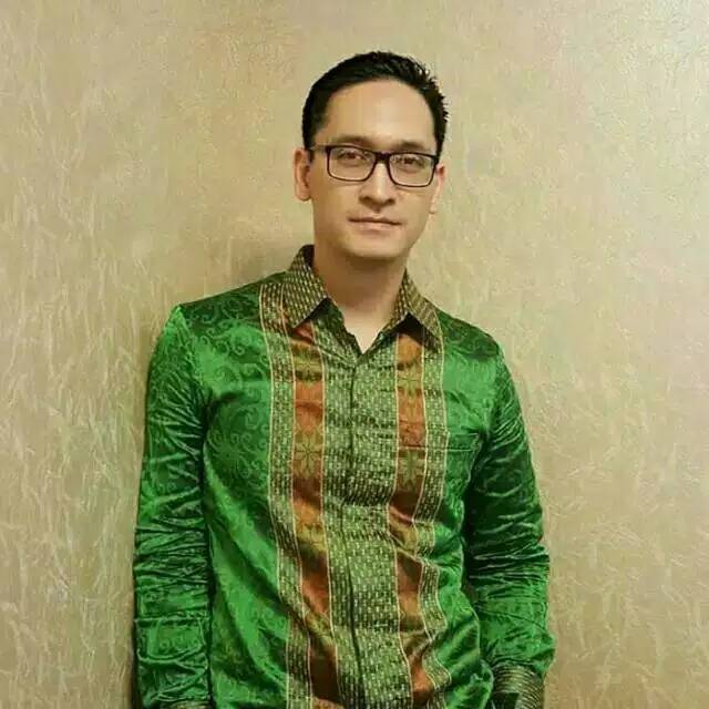 Kemeja tenun songket baron terbaru