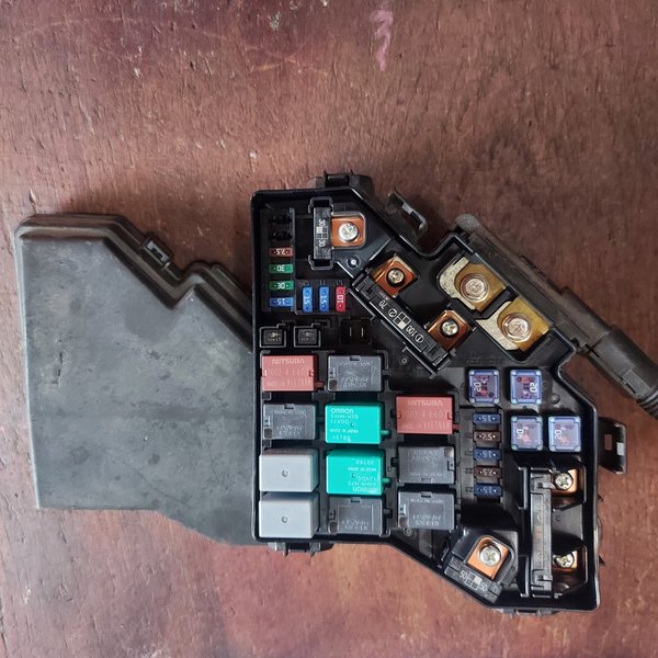 fuse box honda crv gen 3