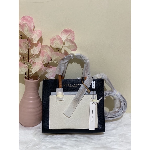 Peunasan MJ mini grind colorblocked tote bag