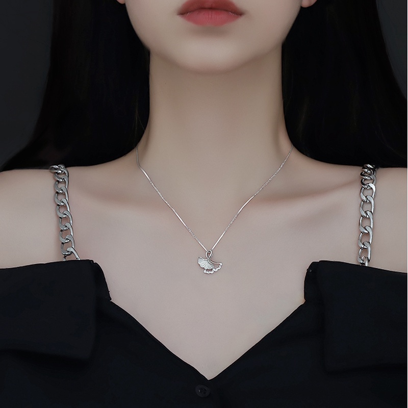 We Flower Kalung Rantai Klavikula Silver S925 Hias Liontin Daun Ginkgo Hollow Gaya Korea Untuk Wanita