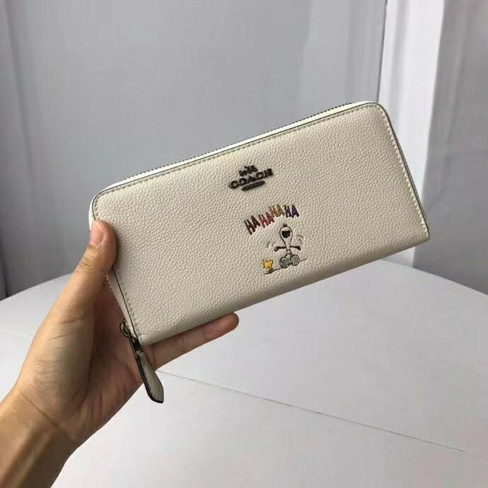 Dompet Coach 16122 Snoopy Limited Edition Long Wallets Ivory