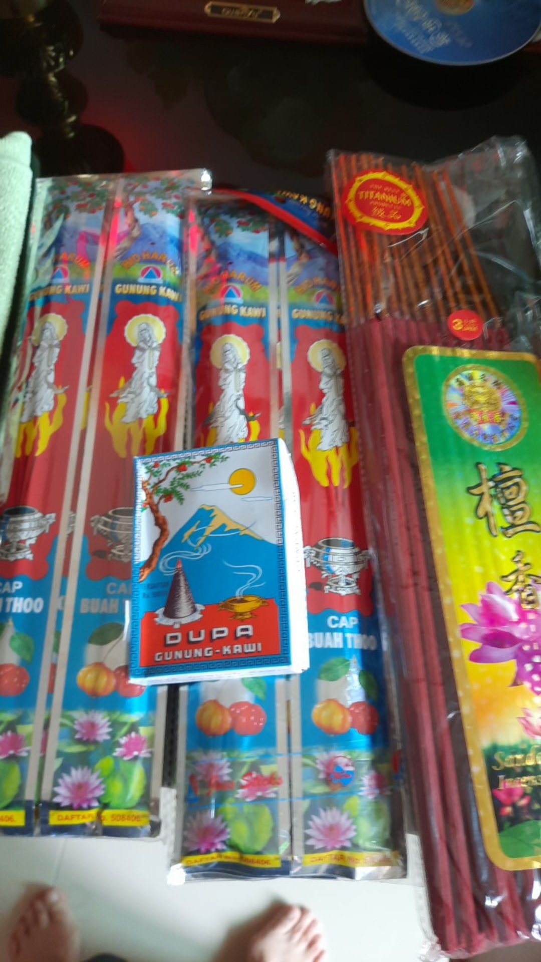 Hio Sandalwood Incense Sticks