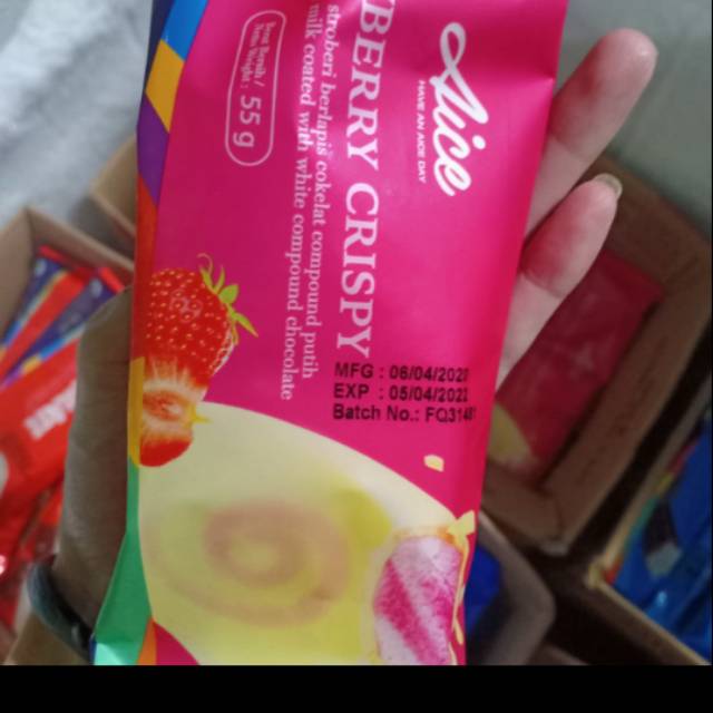 ES KRIM AICE STRAWBERRY CRISPY 1 DUS ISI 40