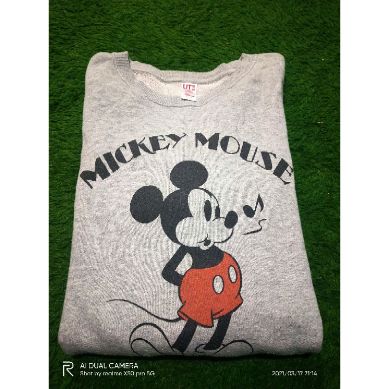 CREWNECK DISNEY Colab UNIQLO