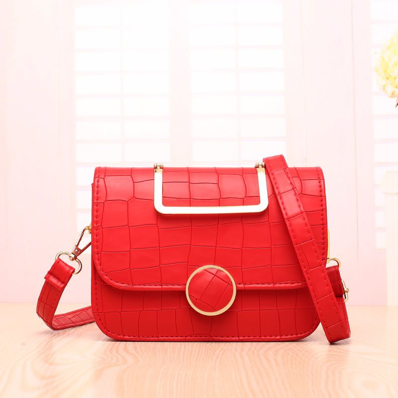 tas wanita warna merah kulit croco selempang tali panjang normal impor