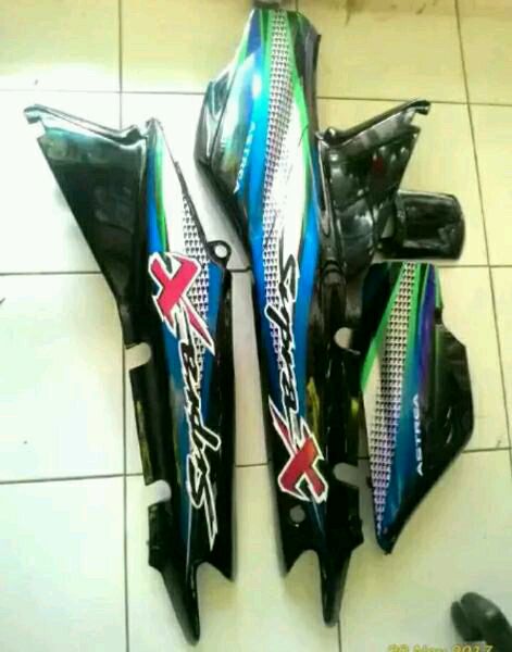 Cover body supra x 100 lama striping biru