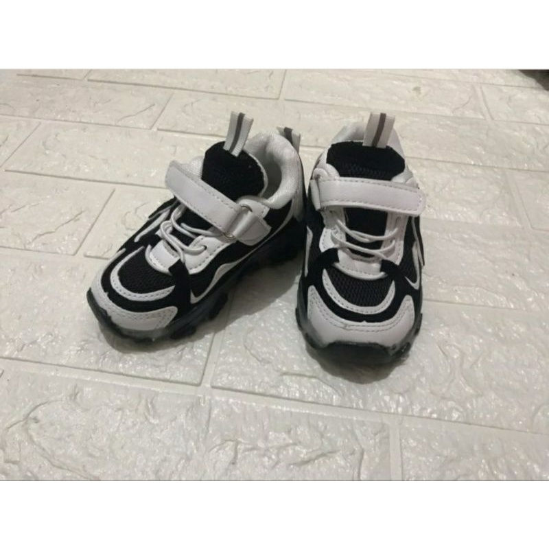 Sepatu anak cowo LED