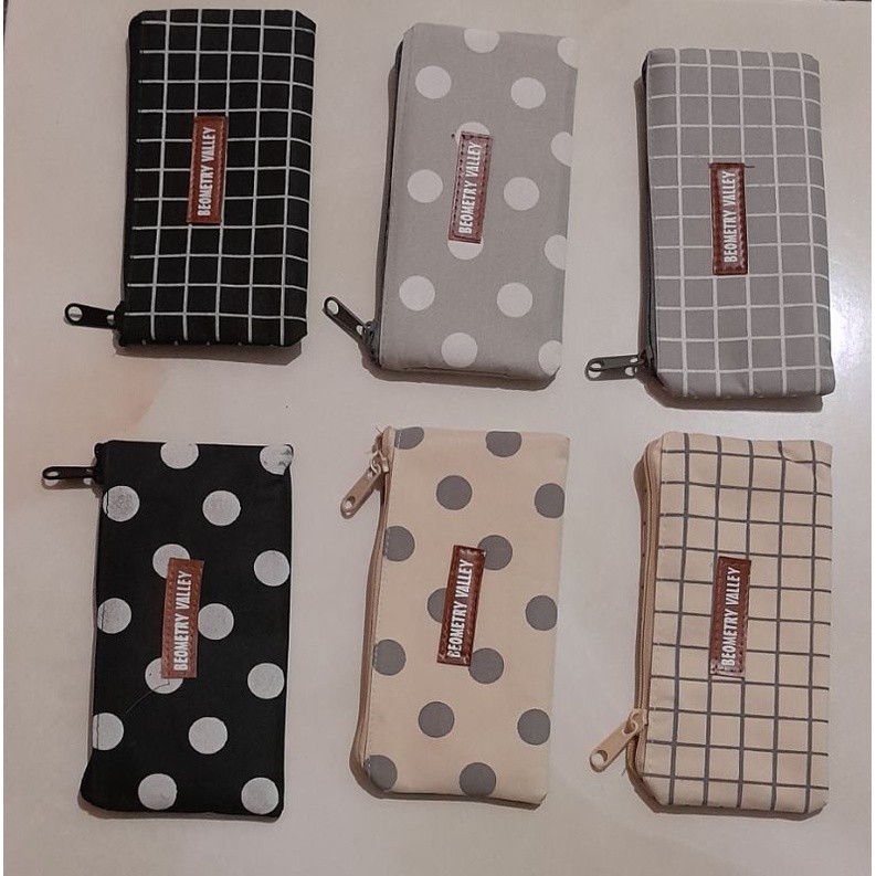 

Tempat Pinsil Kain Polkadot