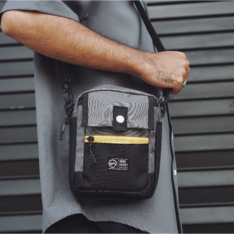 Tas Slempang Pria Combinasi Outfit Elegant Simpel