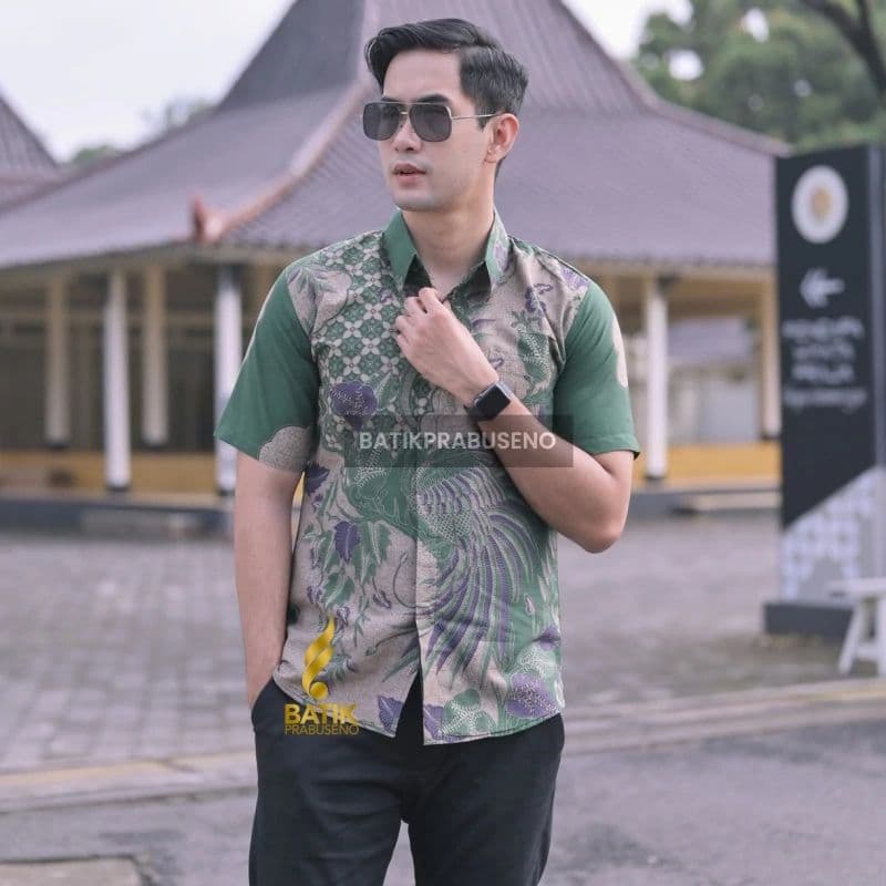 Batik Prabuseno - MERAK IJO Kemeja Batik Pria Slim Fit Lengan PendekBahan Katun Printing Handmade Pr