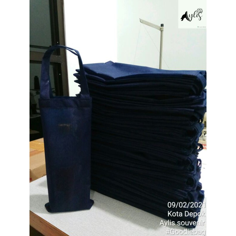 

Tas Spunbond botol 50 gsm POLOS
