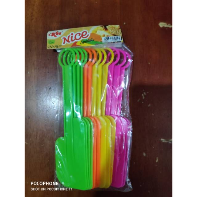 

Spatula Nice, olesan plastik isi 12 pcs