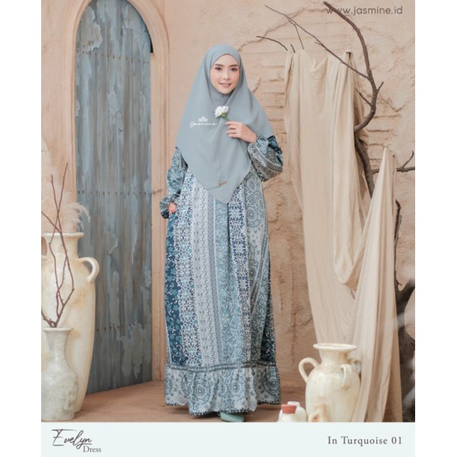 Evelyn dress Jasmine by Lidia Hadiwinoto