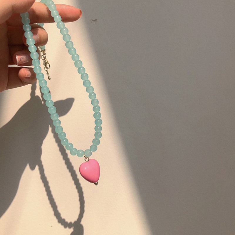 Kalung Rantai Dengan Liontin Hati Warna Pink Kontras Untuk Wanita