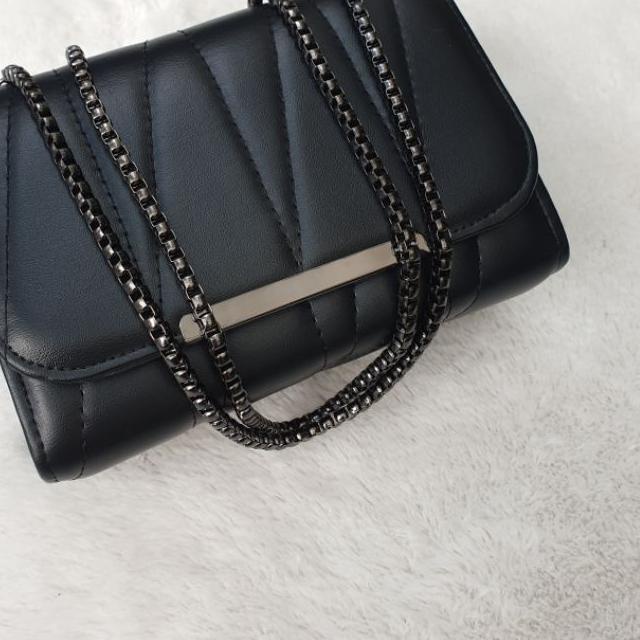 ☈ Tas Wanita Embose Tali Rantai Ulir Tebal Tas Selempang Perempuan Rantai Enola Original ➲