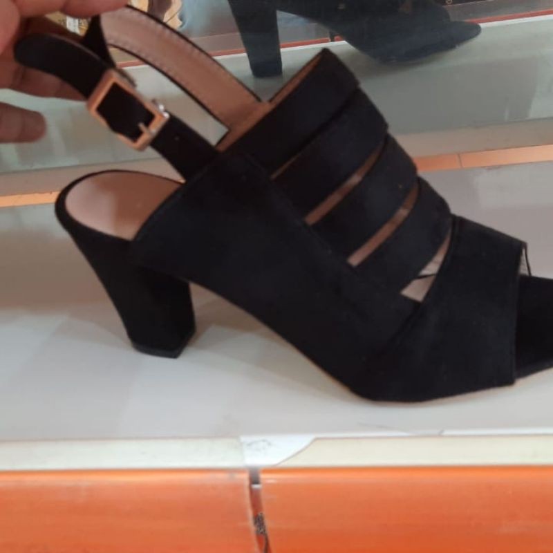 sepatu valerie import