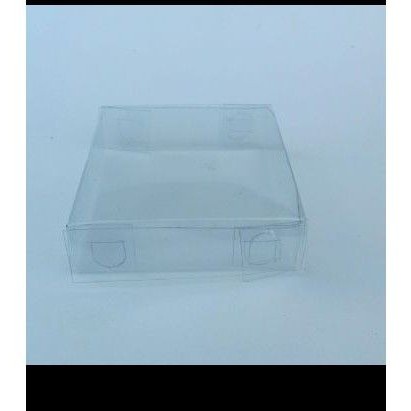 

mika souvenir UK 6x6x2