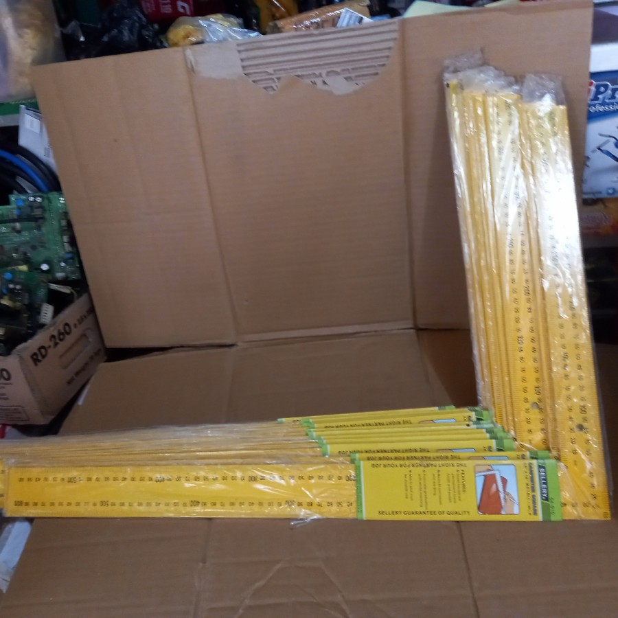 

Penggaris Siku Tukang 40cm x 60cm / 16" x 24" SELLERY