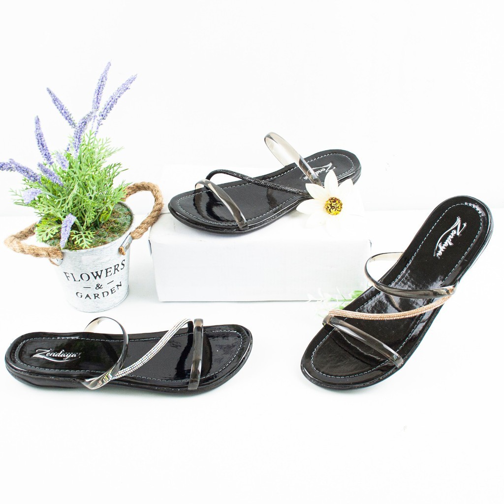 Sandal slop mika berlian SAPHIRE (37-40) - Zendaya / sandal slop blink blink