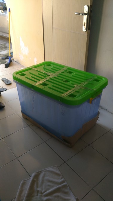 Box Container 135 Liter Transparan