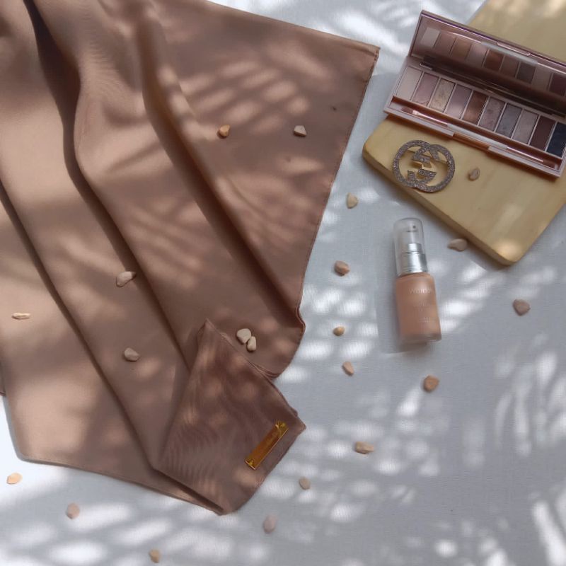 Hijab Segi Empat Paris Premium-mocca