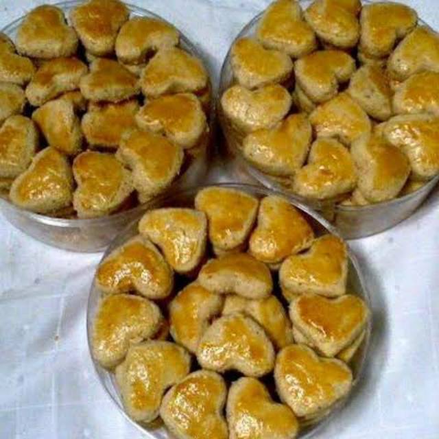 

Kue kacang full kacang by Evellyne Kitchen