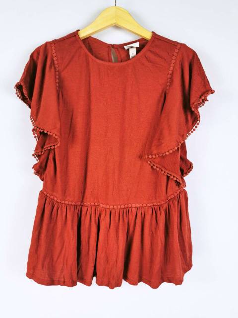 K rose spice orange ruffled top