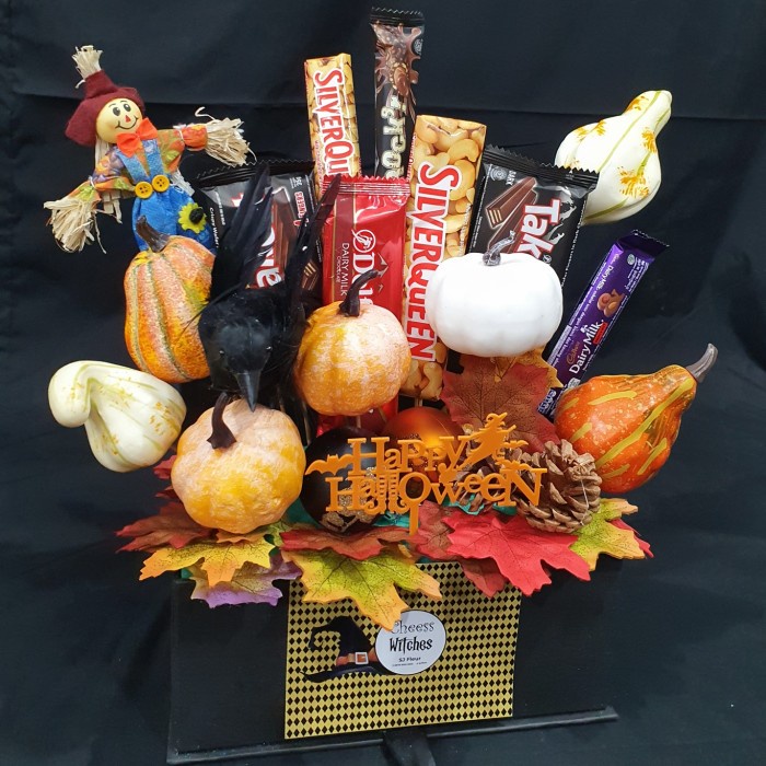 

dekorasi hiasan meja hampers halloween party decoration 57