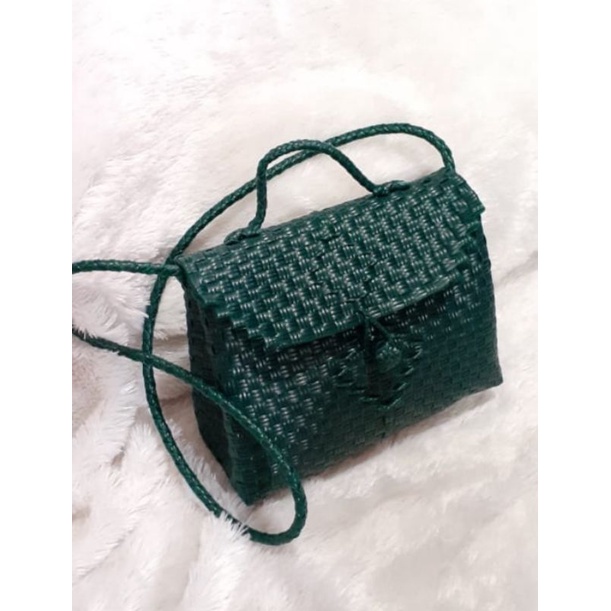 Slingbag Anyaman / Tas Jali Selempang