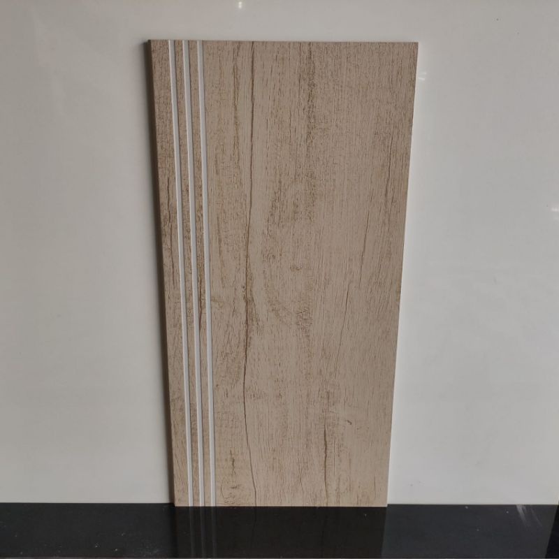 Granit tangga 30x60 White oakwood