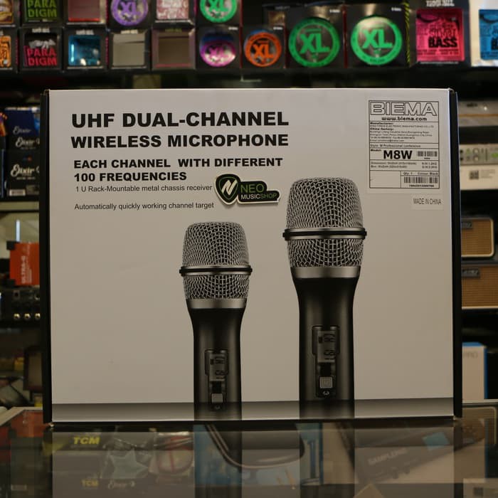 BIEMA M8W Double-handheld wireless microphone set