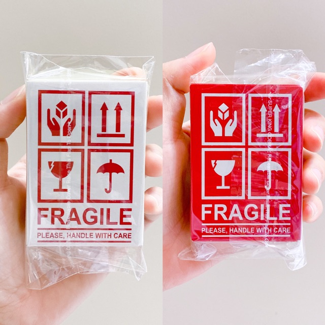 

Sticker Fragile ukuran 5 x 7 cm ready stock makassar per pack isi 100 ready stock makassar