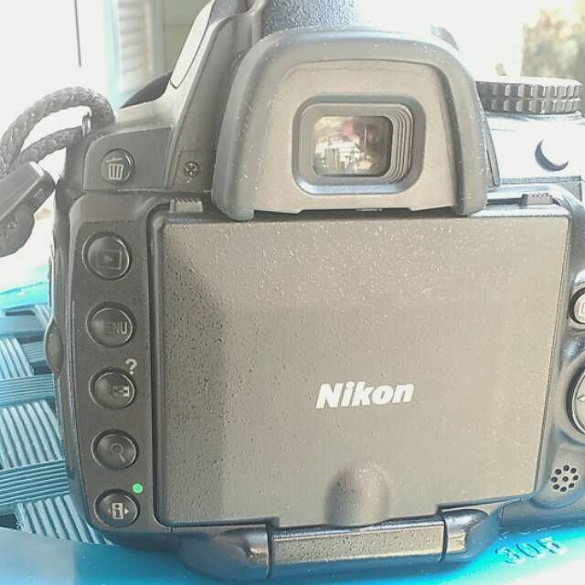 Kamera nikon d5000 body only lengkap box murah