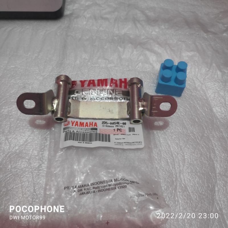 DUDUKAN PLAT NOMER DEPAN NOUVO Z 2D5 ORIGINAL ORI YAMAHA