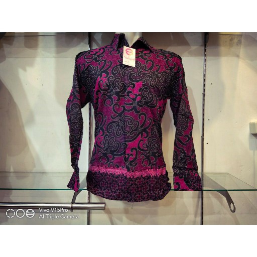 Kemeja Batik Lengan Panjang Motif Cumi