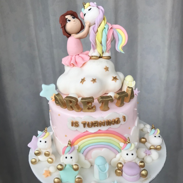 

Cake Unicorn & Girl