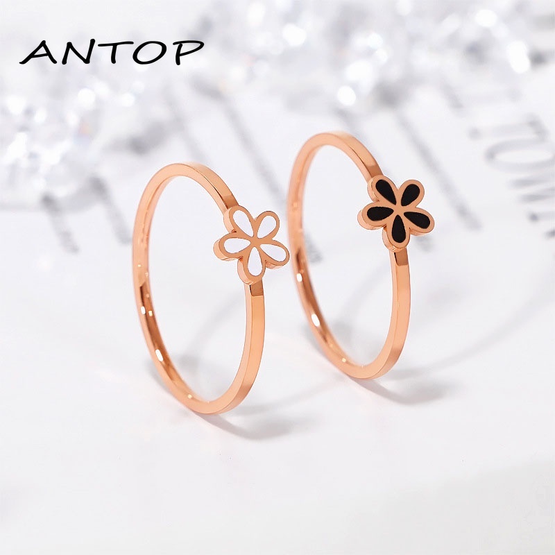 Korea Cincin Titanium Daisy Kecil Bunga Hitam Putih Cincin Bunga Fashion Kepribadian ANTOP