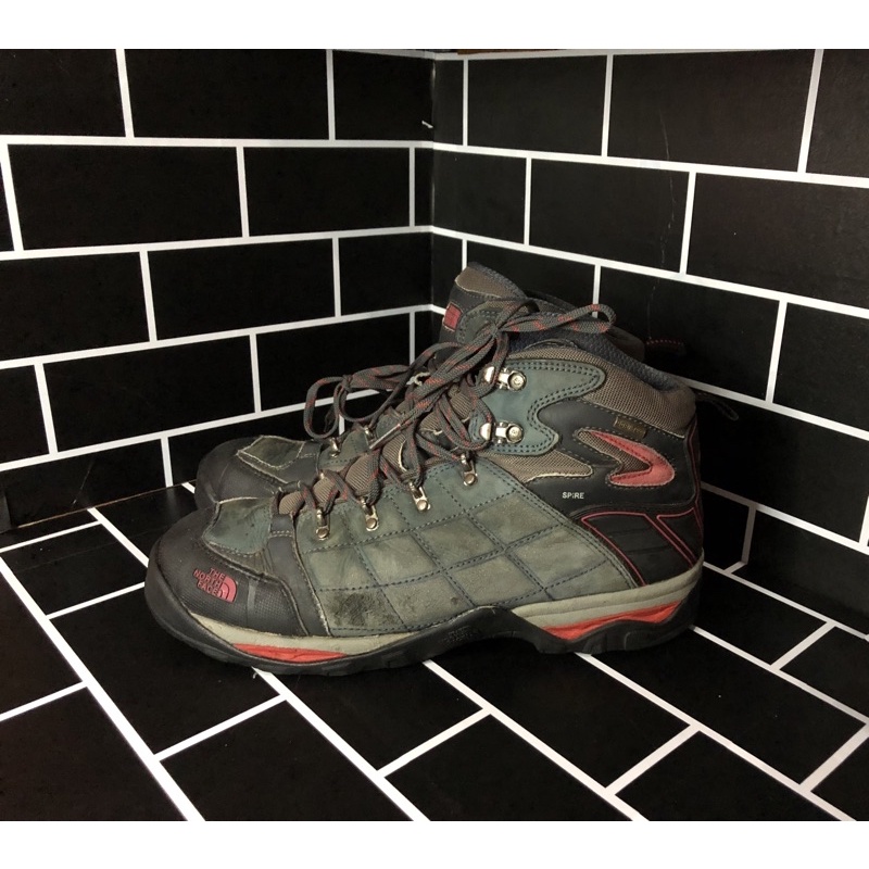 TNF OUTDOR SIZE 44,5 SEPATU BEKAS SEPATU SECOND SEPATU MURAH SEPATU MULUS SEAPATU BASKET SEPATU NBA 