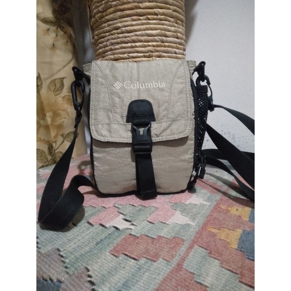 Tas Columbia Sling selempang slempang bekas second preloved